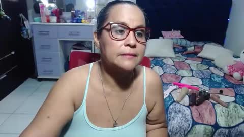 Snapshot of pervert_mommy_x chatting on 05-29-26, 09:40 SAMY online show from 05-29-26, 09:40