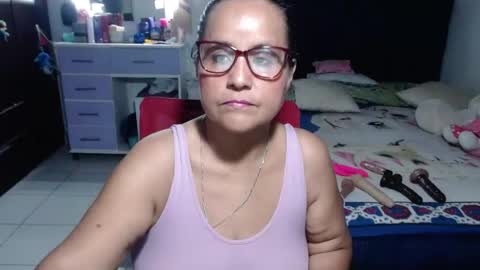 Snapshot of pervert_mommy_x chatting on 06-29-26, 11:21 SAMY online show from 06-29-26, 11:21