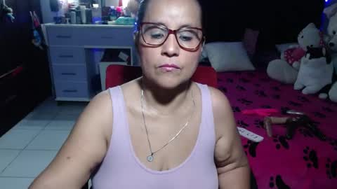 Snapshot of pervert_mommy_x chatting on 07-15-26, 09:25 SAMY online show from 07-15-26, 09:25