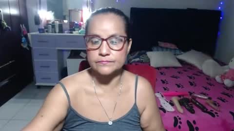 Snapshot of pervert_mommy_x chatting on 07-16-26, 09:48 SAMY online show from 07-16-26, 09:48