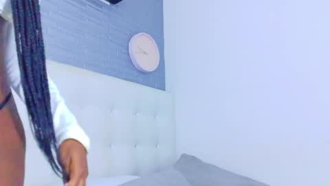 pervert_shydoll online show from 04-25-26, 03:42