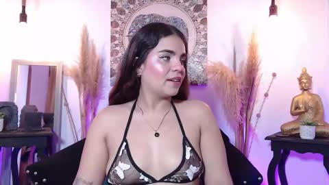 Nikole  online show from 10-01-25, 02:17