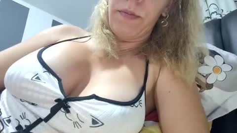 Lisa -  online show from 09-16-25, 06:09