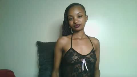 Snapshot of petal_palette chatting on 05-14-26, 08:37 Lolly online show from 05-14-26, 08:37