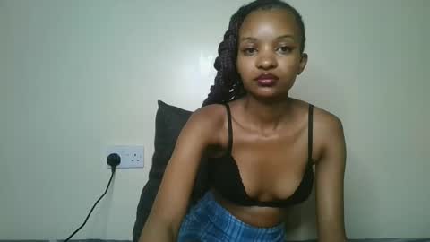 Snapshot of petal_palette chatting on 05-25-26, 07:09 Lolly online show from 05-25-26, 07:09
