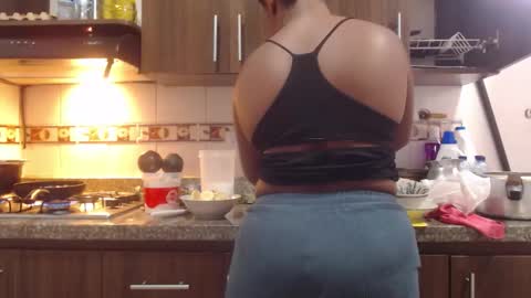 Snapshot of petarda333 chatting on 02-04-26, 06:03 kamila online show from 02-04-26, 06:03