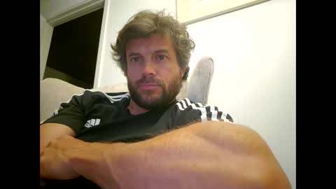 Snapshot of pete_le_meat chatting on 06-10-26, 10:19 pete_le_meat online show from 06-10-26, 10:19