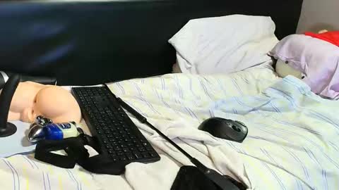 Snapshot of peter196888 chatting on 05-15-26, 03:30 peter196888 online show from 05-15-26, 03:30