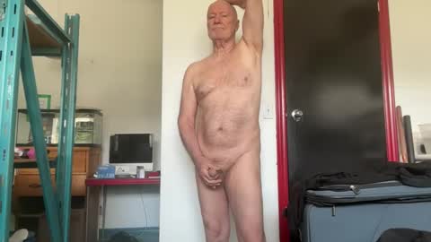 Snapshot of peter4443 chatting on 05-21-26, 02:46 peter4443 online show from 05-21-26, 02:46