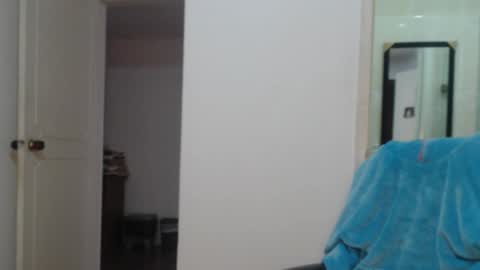 Snapshot of peter_x_annaud chatting on 09-27-25, 12:43 FELIPE online show from 09-27-25, 12:43