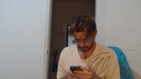 Snapshot of peter_x_annaud chatting on 10-06-25, 11:18 FELIPE online show from 10-06-25, 11:18