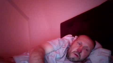 Snapshot of peterpeters443 chatting on 04-30-26, 08:20 jelle online show from 04-30-26, 08:20