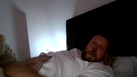 Snapshot of peterpeters443 chatting on 05-14-26, 12:45 jelle online show from 05-14-26, 12:45