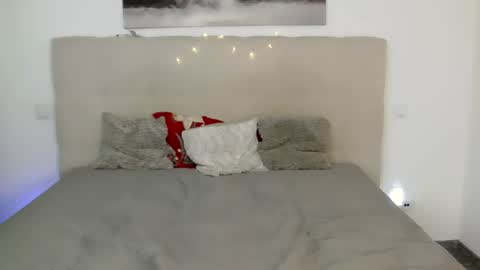 Peters Emily online show from 12-28-24, 09:30