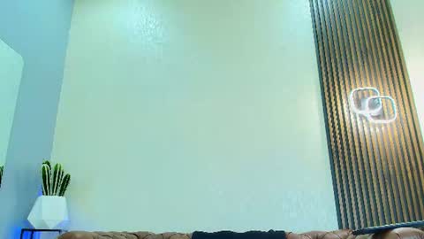 Snapshot of petesevans_1 chatting on 06-12-26, 12:42 PETES EVANS new account online show from 06-12-26, 12:42