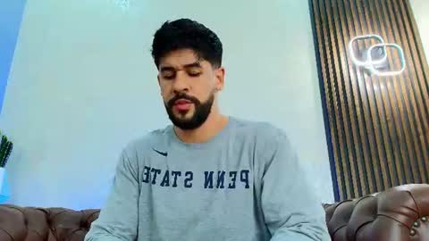 Snapshot of petesevans_1 chatting on 06-18-26, 12:11 PETES EVANS new account online show from 06-18-26, 12:11