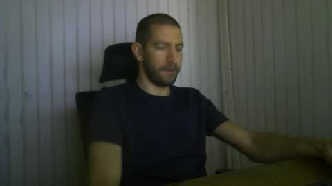 Snapshot of petitcoquin91 chatting on 10-14-25, 02:18 Paco online show from 10-14-25, 02:18