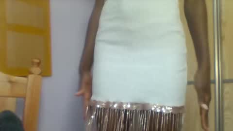 Snapshot of petite_ariana chatting on 02-08-26, 05:16 ariana online show from 02-08-26, 05:16