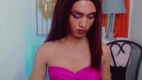 Snapshot of petite_barbie88 chatting on 06-18-26, 09:14 petite_barbie88 online show from 06-18-26, 09:14