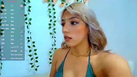 Snapshot of petite_blossom4 chatting on 07-20-26, 01:09 petite_blossom4 online show from 07-20-26, 01:09