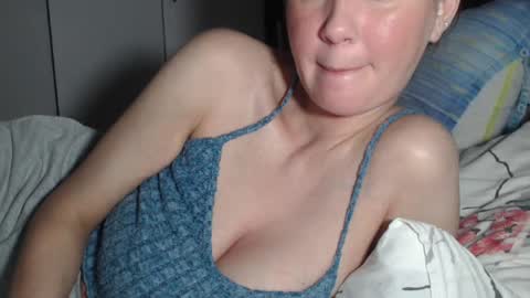 Snapshot of petite_danielle chatting on 07-04-26, 11:55 petite_danielle online show from 07-04-26, 11:55