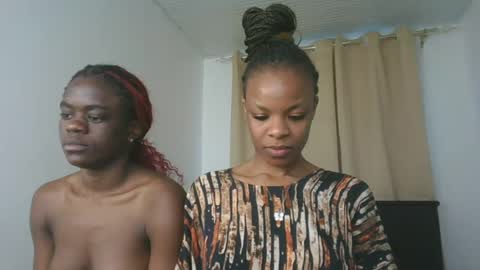 Snapshot of petite_luxe1 chatting on 08-01-26, 07:07 Luxe online show from 08-01-26, 07:07
