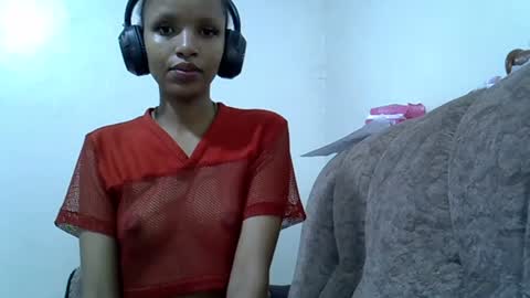 petite_melinda online show from 07-05-26, 02:02