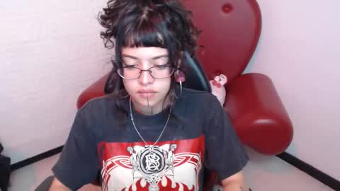 Melody online show from 03-28-26, 03:22