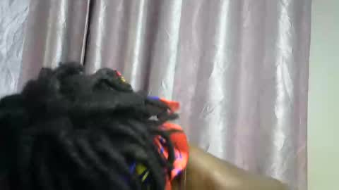 petite_star2 online show from 12-14-25, 08:02