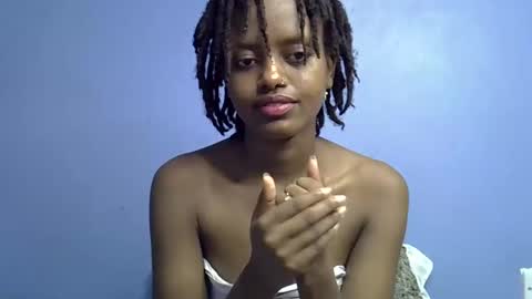 petite_star2 online show from 02-20-26, 06:26