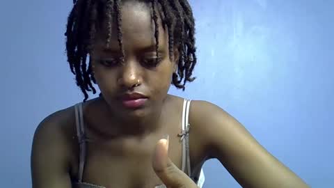 petite_star2 online show from 02-21-26, 11:11