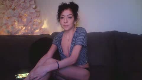 petite treat  online show from 12-15-24, 10:18