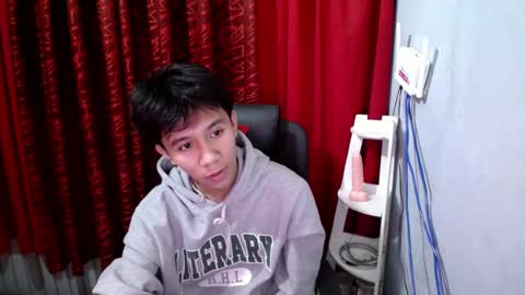 cute vir online show from 07-20-26, 05:44