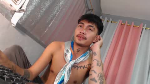 Snapshot of petiteasianx chatting on 02-07-25, 05:07 Vrin online show from 02-07-25, 05:07