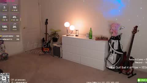 Snapshot of petitebrat chatting on 06-17-26, 12:18 PiperAvery online show from 06-17-26, 12:18