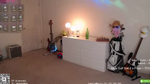 Snapshot of petitebrat chatting on 07-15-26, 12:32 PiperAvery online show from 07-15-26, 12:32