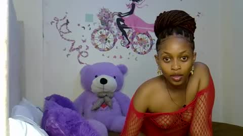 Snapshot of petitecaramell chatting on 02-08-26, 10:24 Caramel online show from 02-08-26, 10:24