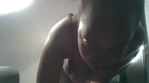petiteebony6 online show from 04-16-26, 03:13