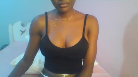 Snapshot of petiteediva chatting on 06-05-26, 02:12 diva online show from 06-05-26, 02:12