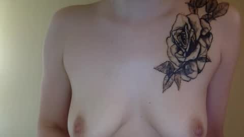 petitegirl467 online show from 04-26-26, 08:39