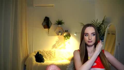 Petitegonwiild online show from 12-15-24, 01:11