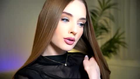 Petitegonwiild online show from 11-21-25, 09:24