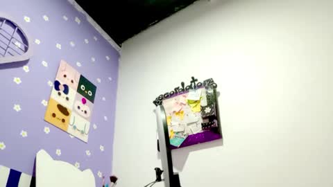 danna online show from 05-18-26, 04:07