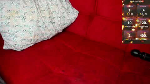 Snapshot of petitemuse chatting on 03-02-25, 11:42 diana fansly petitemuse online show from 03-02-25, 11:42