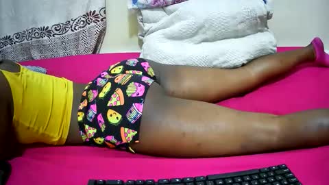 Snapshot of petitetasha chatting on 10-16-25, 11:33 petitetasha online show from 10-16-25, 11:33