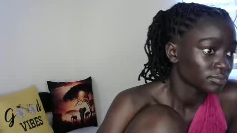 petitte_gyaal online show from 10-24-25, 10:11