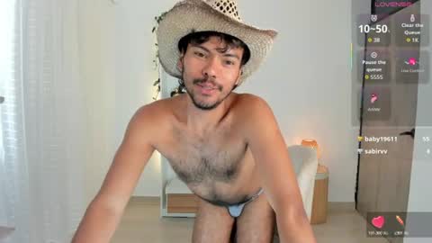 Snapshot of pettercat chatting on 07-10-26, 03:25 Pettercat online show from 07-10-26, 03:25