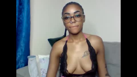 Arielle online show from 09-24-25, 03:59