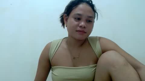 Snapshot of petty_yumii chatting on 06-06-26, 11:48 petty_yumii online show from 06-06-26, 11:48