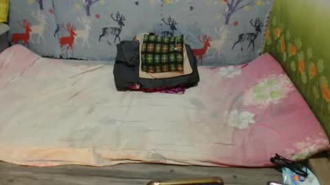 Snapshot of pettygirl69 chatting on 12-20-25, 12:23 pettygirl69 online show from 12-20-25, 12:23